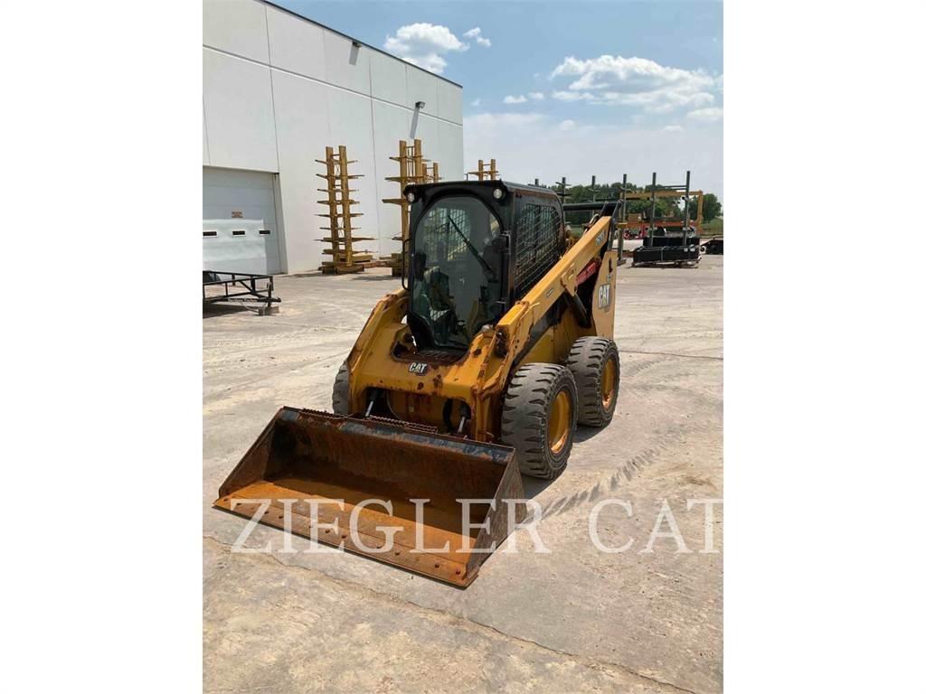 CAT 262D3 Ładowarki burtowe