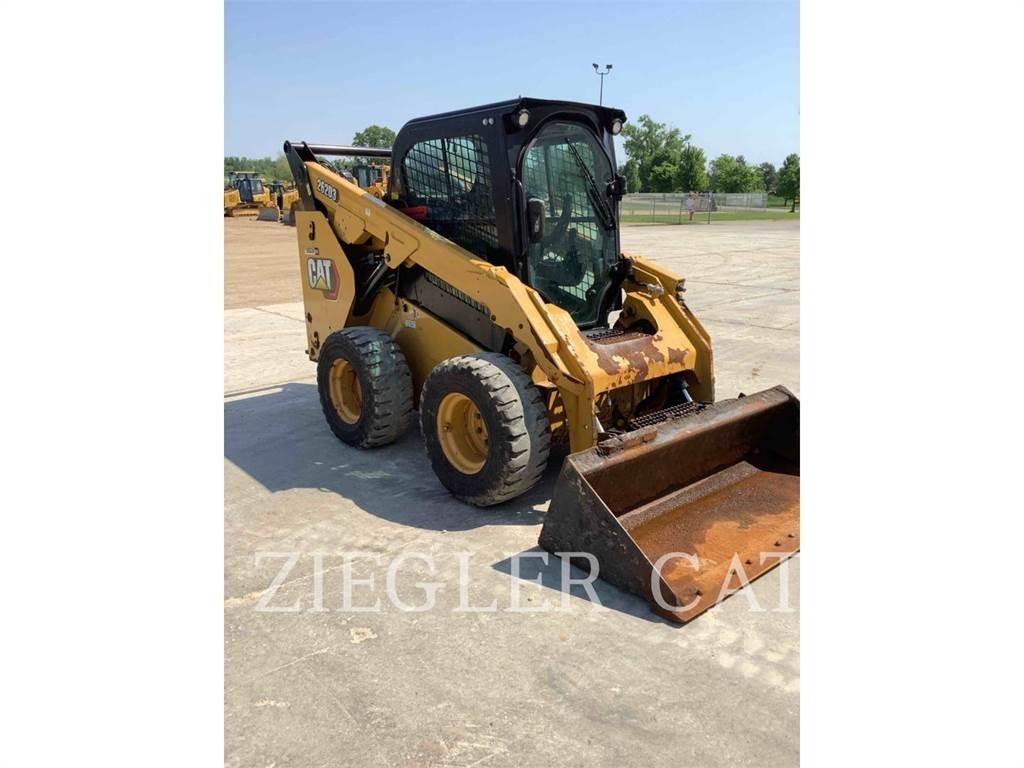 CAT 262D3 Ładowarki burtowe