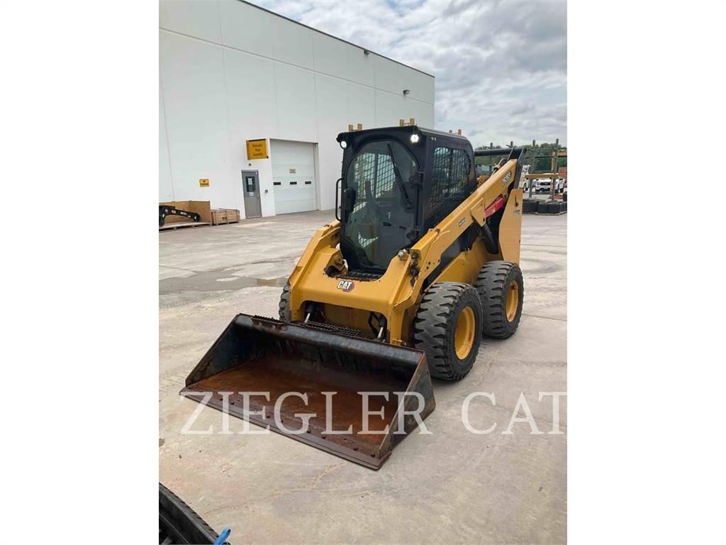 CAT 262D3 Ładowarki burtowe