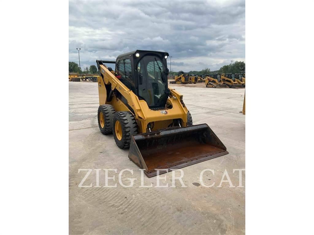 CAT 262D3 Ładowarki burtowe