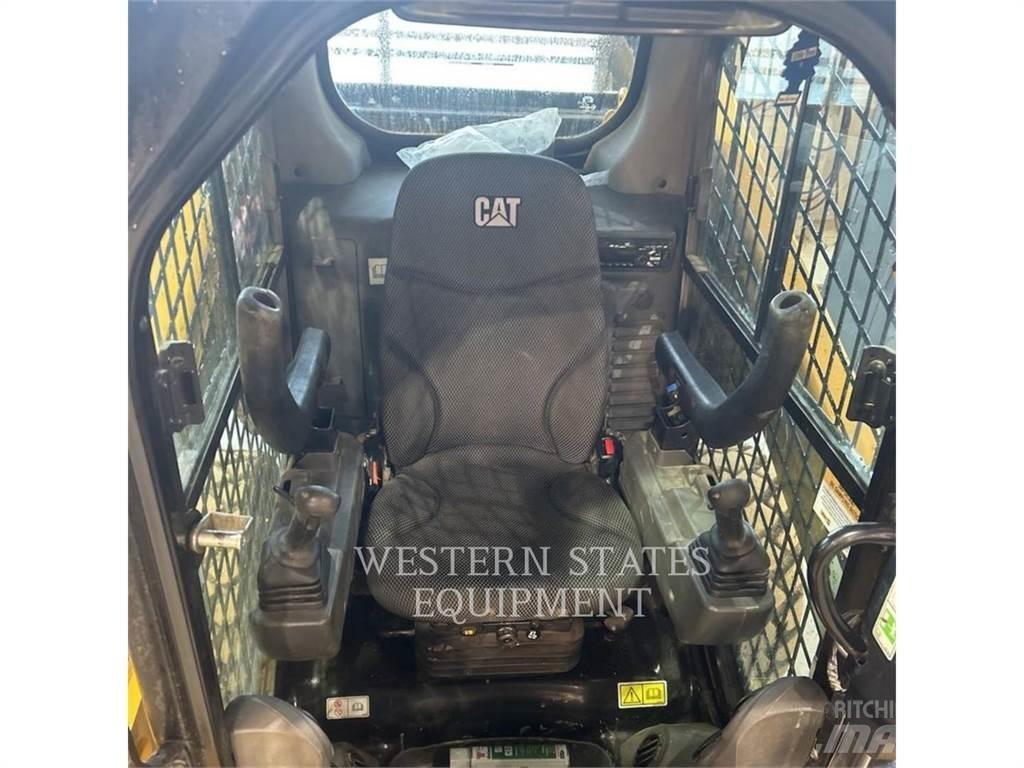 CAT 262D3 Ładowarki burtowe