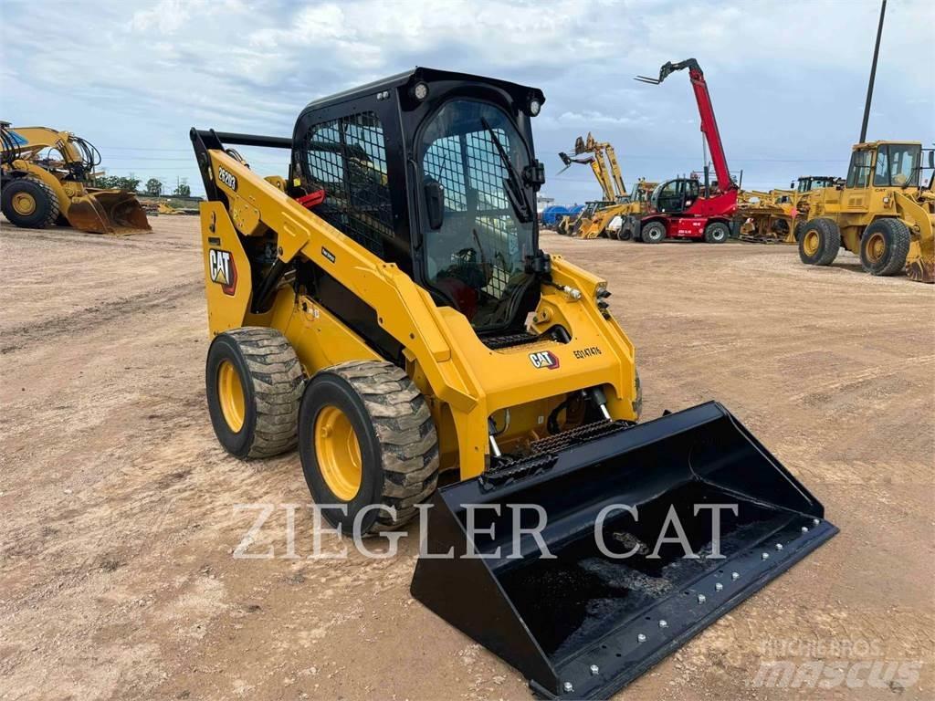 CAT 262D3 Ładowarki burtowe