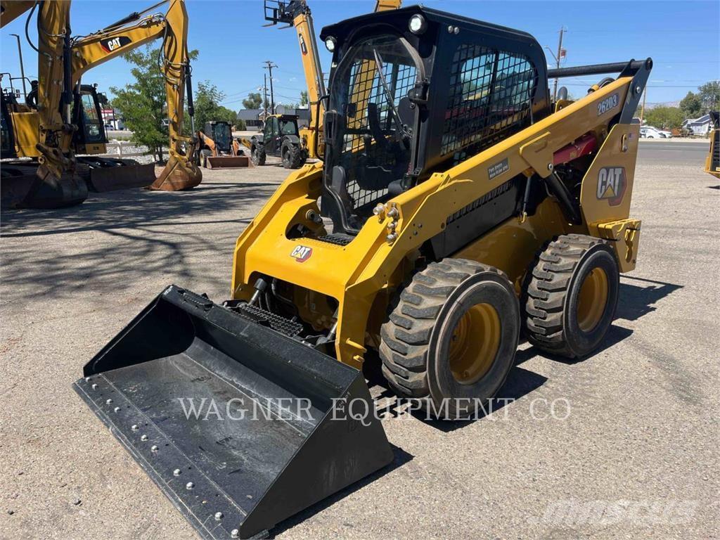 CAT 262D3 Ładowarki burtowe