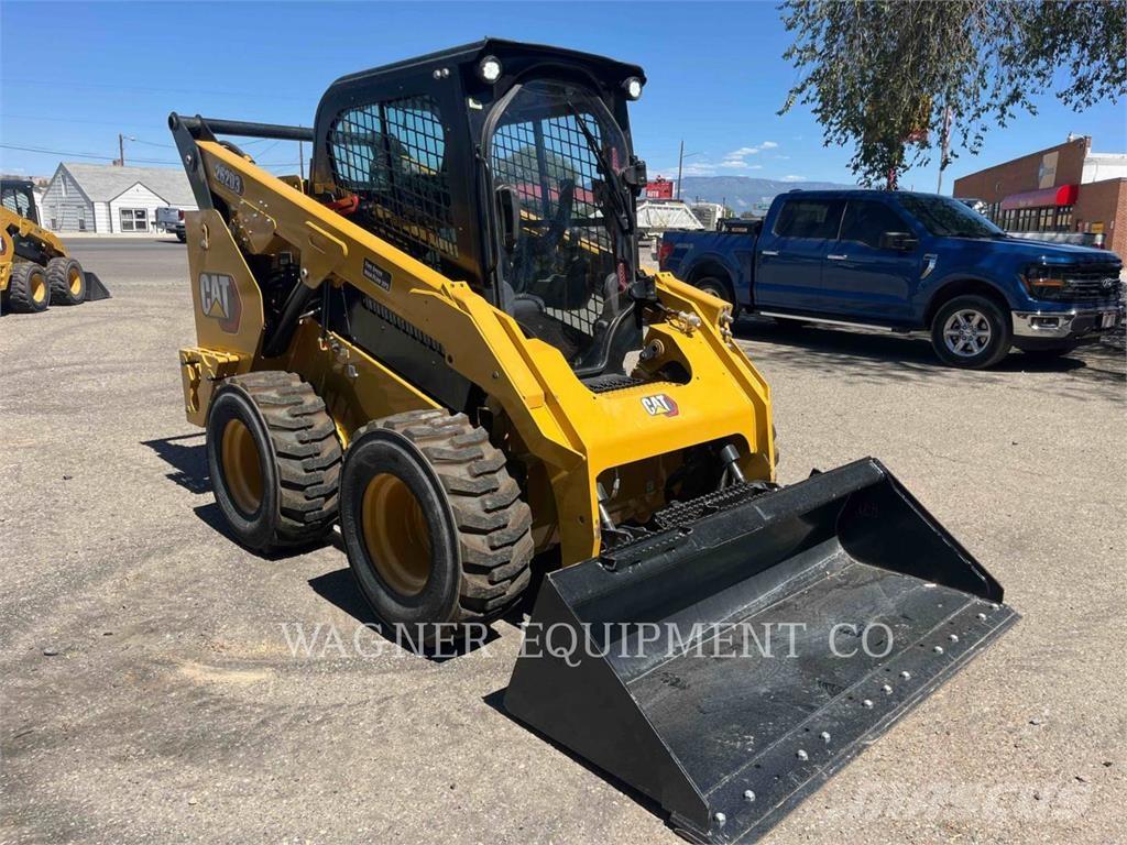CAT 262D3 Ładowarki burtowe
