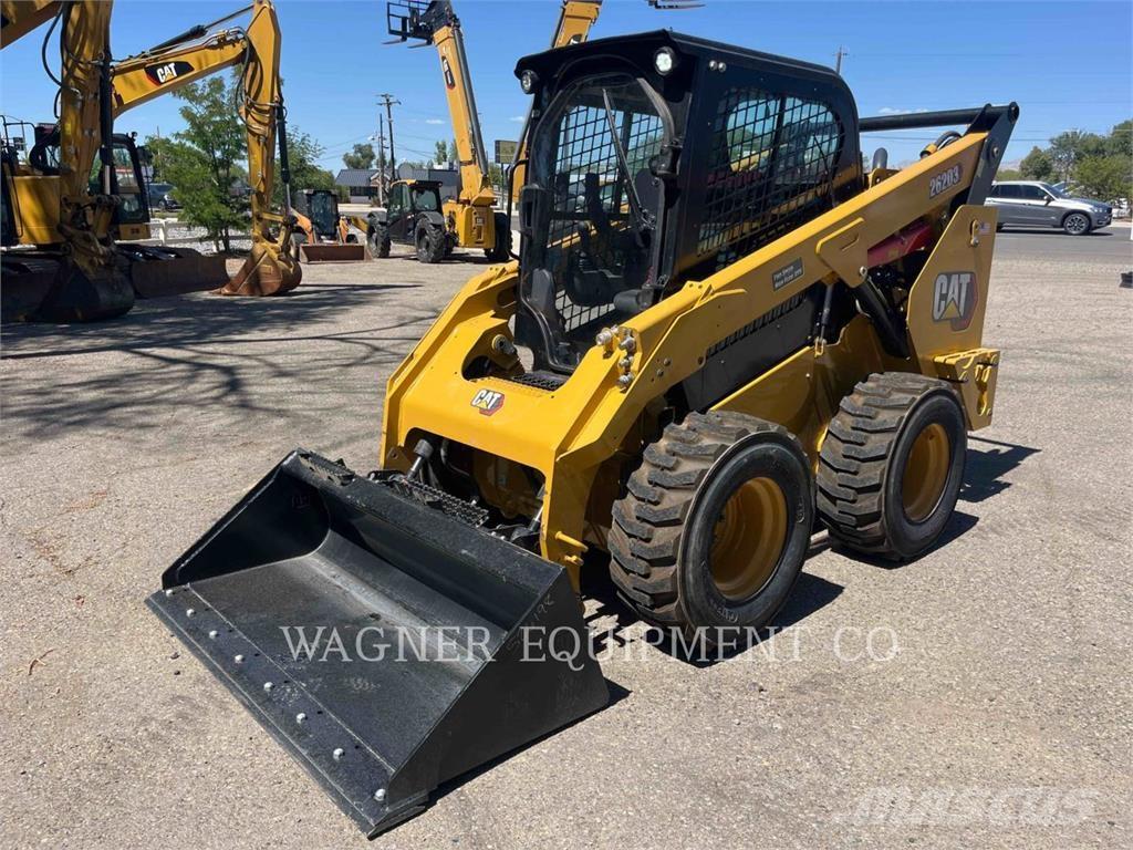 CAT 262D3 Ładowarki burtowe
