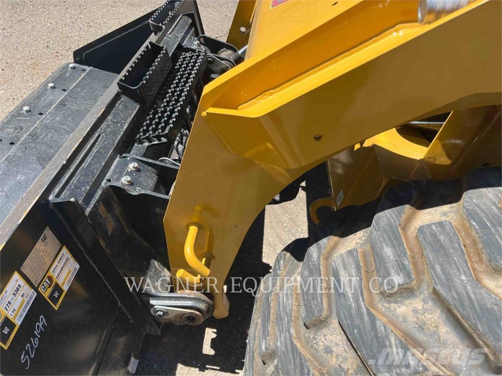 CAT 262D3 Ładowarki burtowe