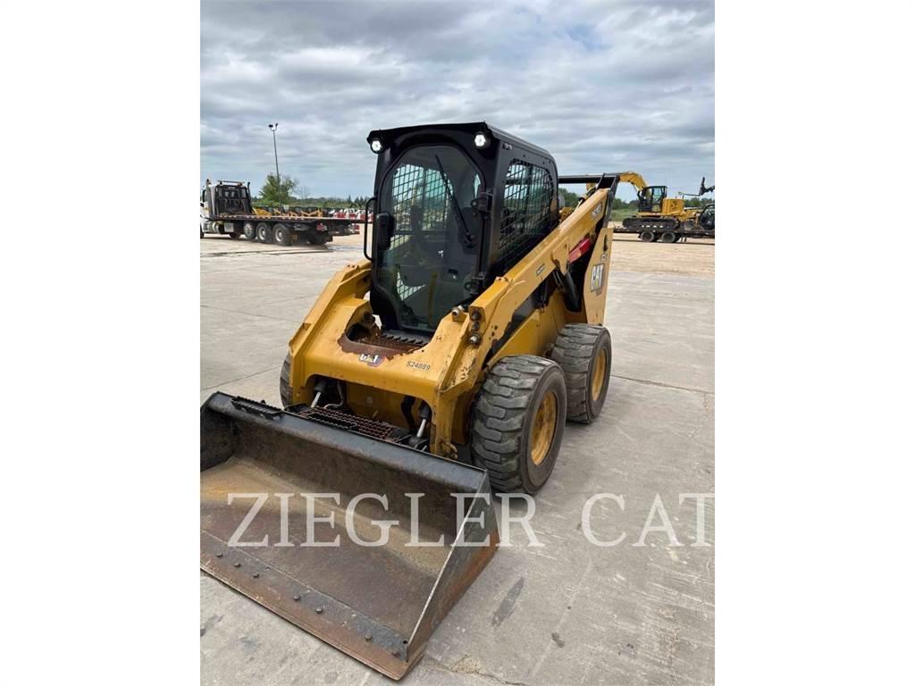CAT 262D3 Ładowarki burtowe
