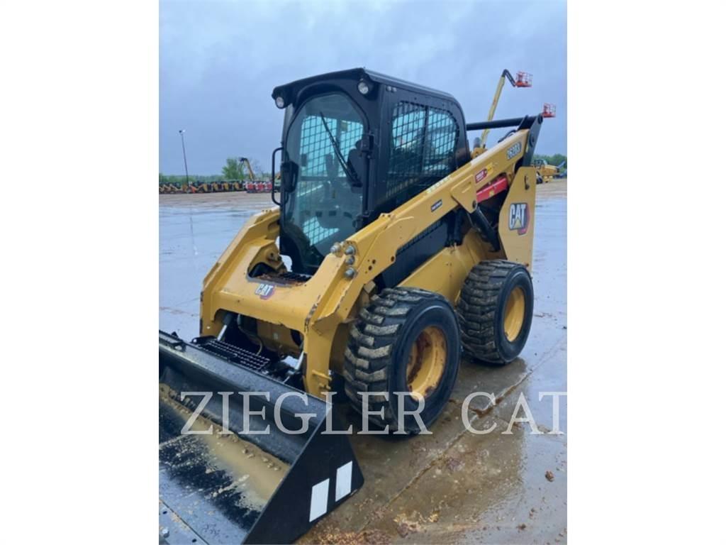 CAT 262D3 Ładowarki burtowe
