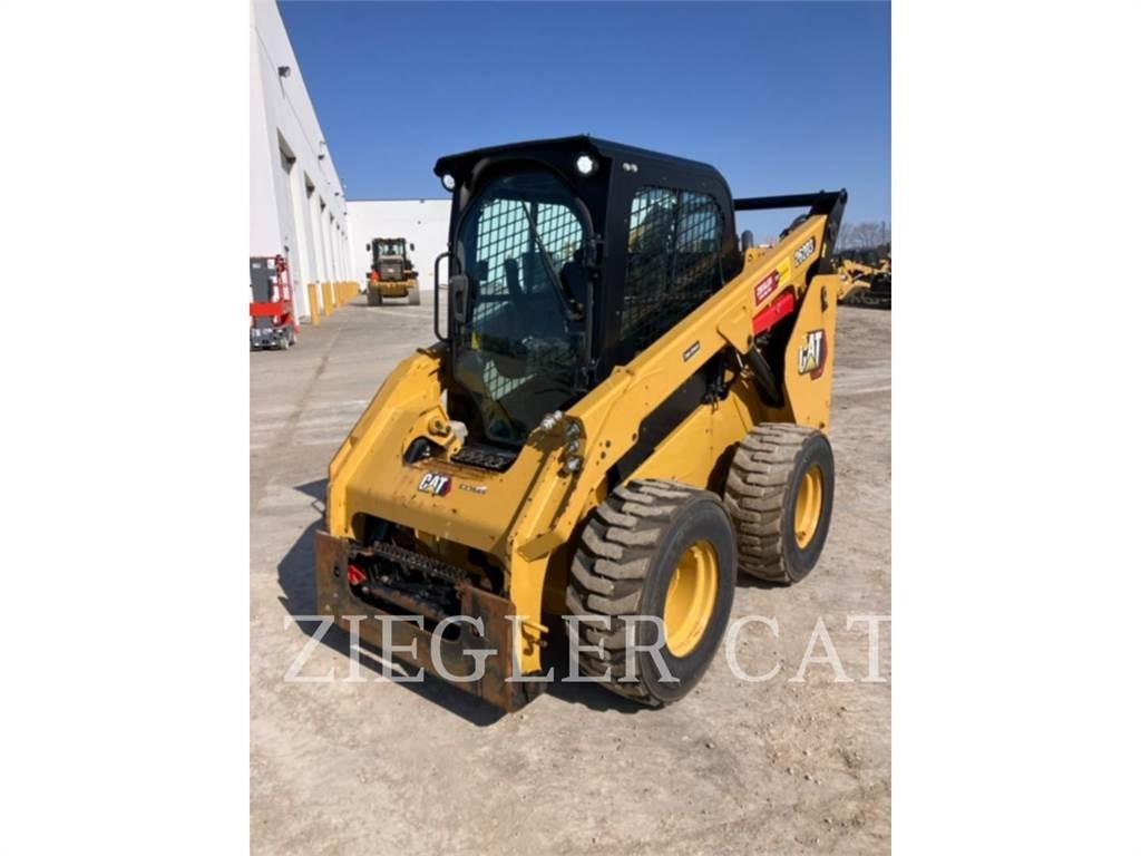 CAT 262D3 Ładowarki burtowe