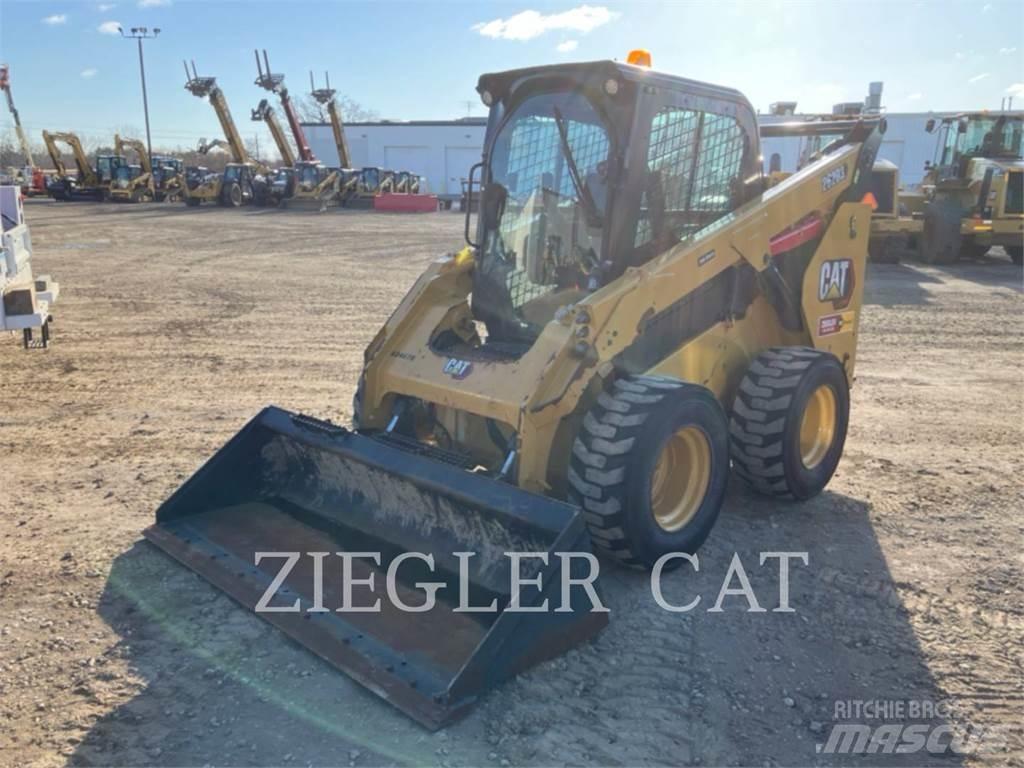 CAT 262D3 Ładowarki burtowe