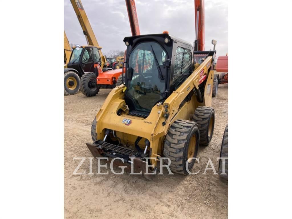 CAT 262D3 Ładowarki burtowe