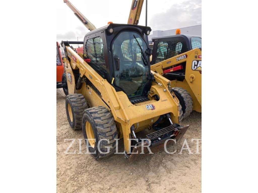 CAT 262D3 Ładowarki burtowe