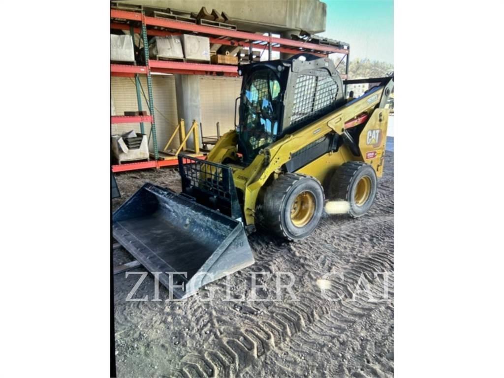 CAT 262D3 Ładowarki burtowe