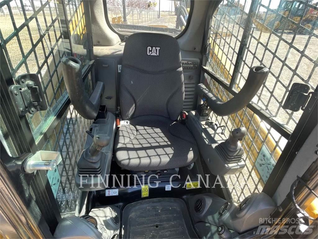 CAT 262D3 Ładowarki burtowe