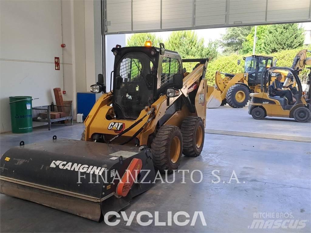 CAT 262D3 Ładowarki burtowe