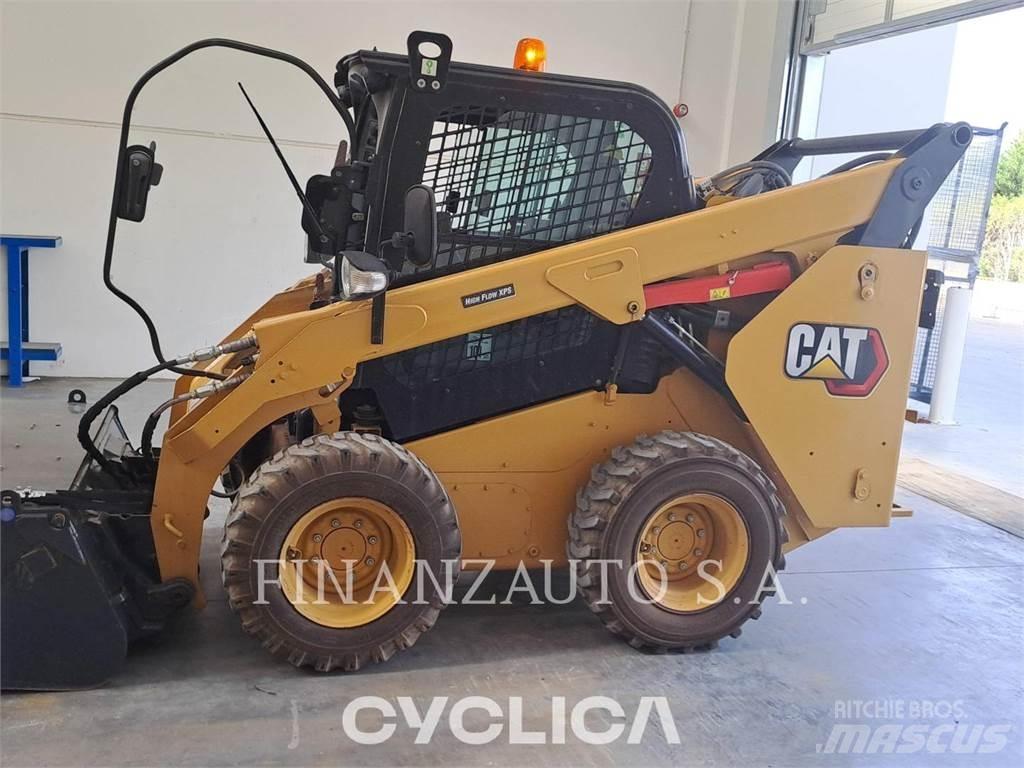 CAT 262D3 Ładowarki burtowe