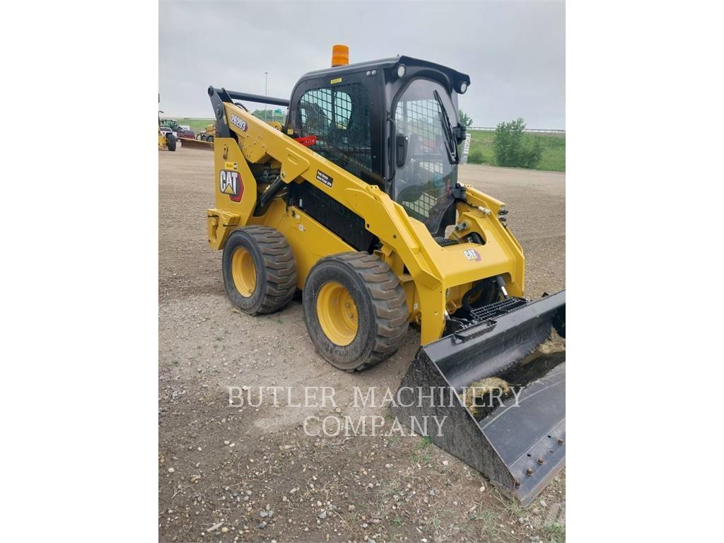 CAT 262D3 Ładowarki burtowe