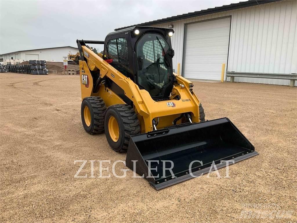 CAT 262D3 Ładowarki burtowe