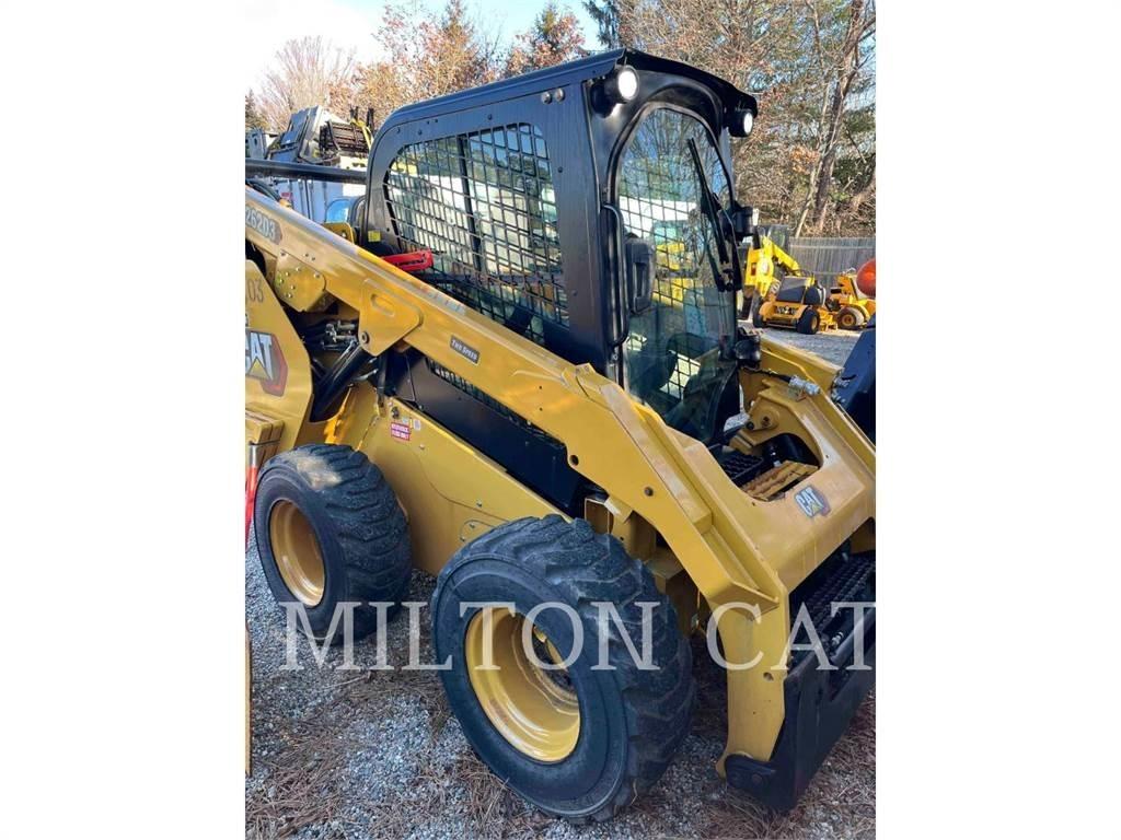 CAT 262D3 Ładowarki burtowe