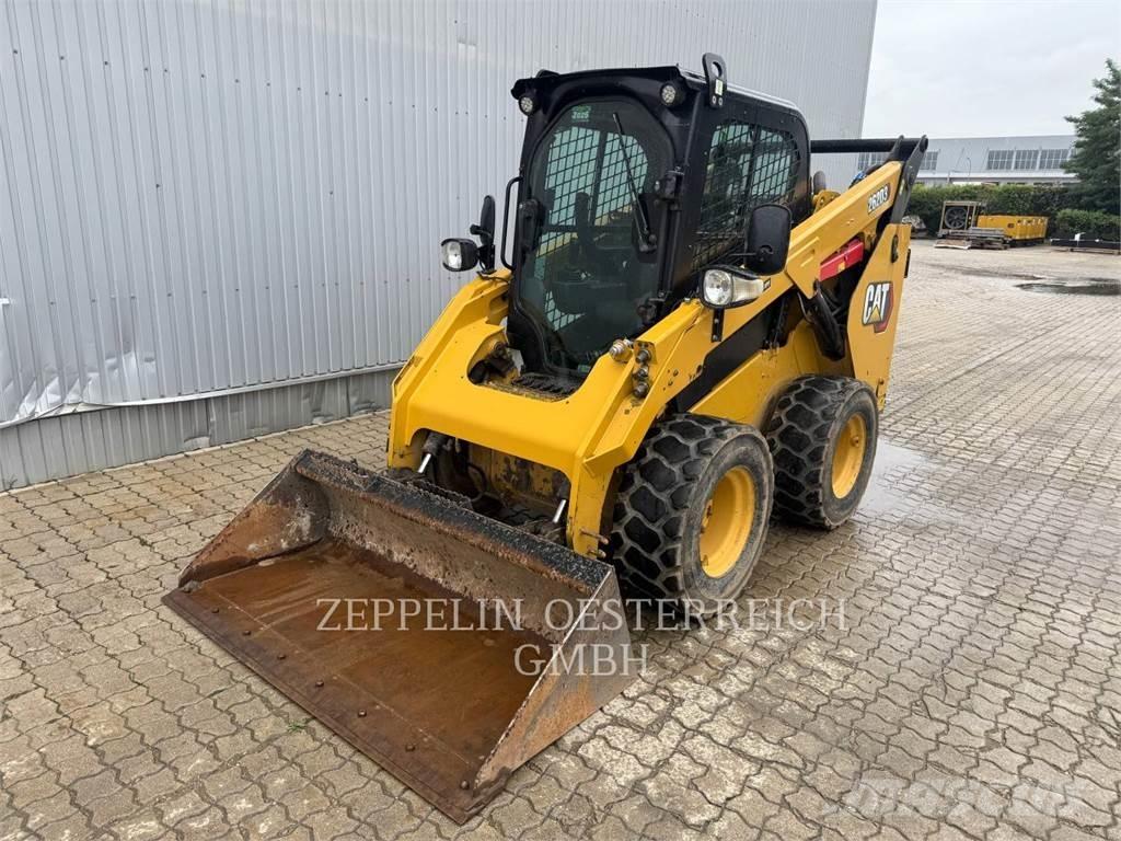 CAT 262D3 Ładowarki burtowe