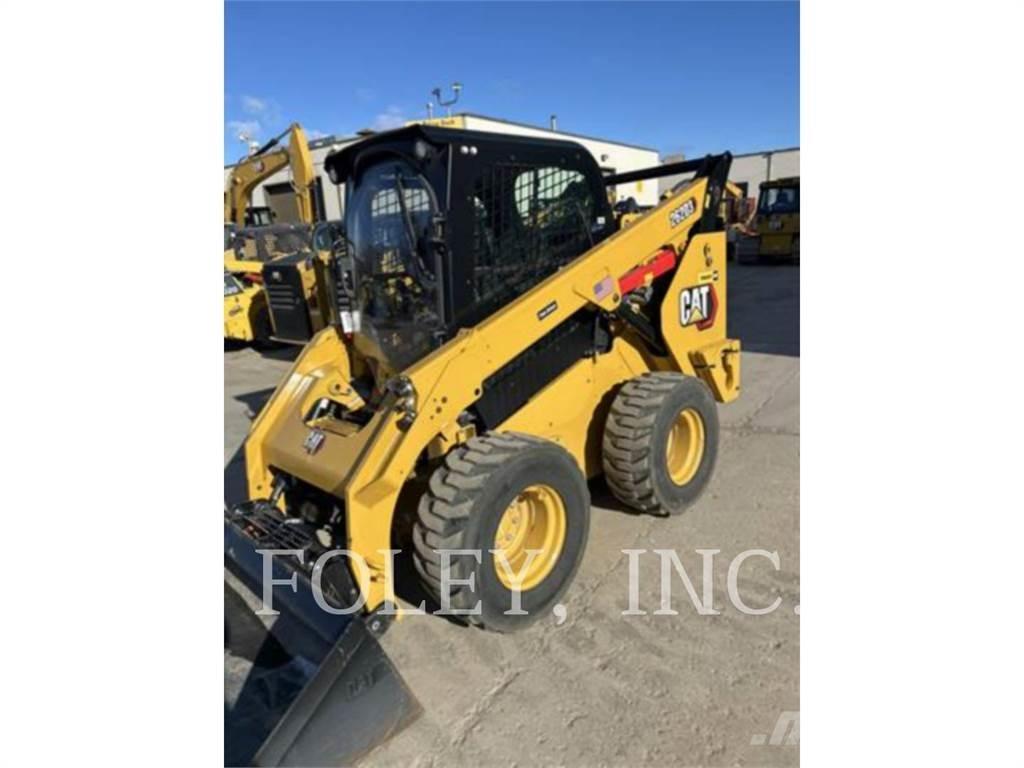 CAT 262D3 Ładowarki burtowe
