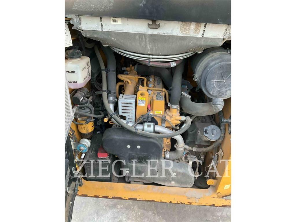 CAT 262D3 Ładowarki burtowe