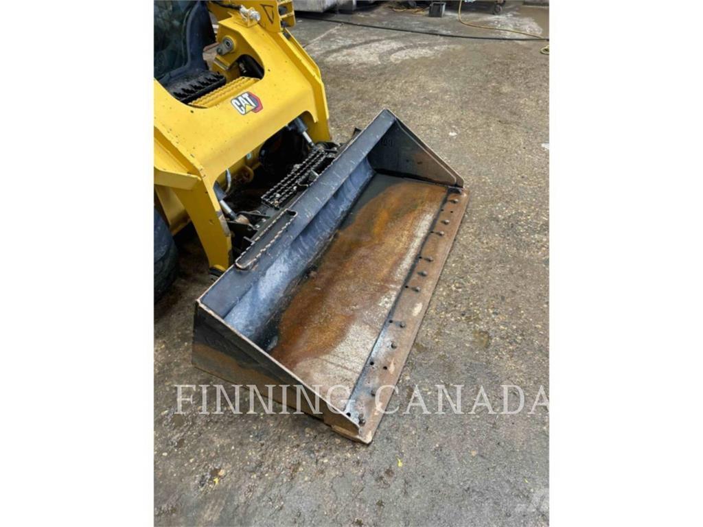 CAT 262D3 Ładowarki burtowe