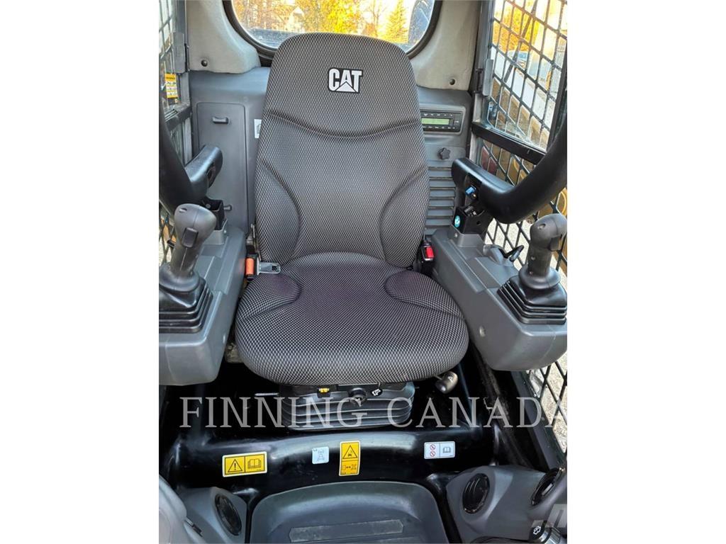 CAT 262D3 Ładowarki burtowe