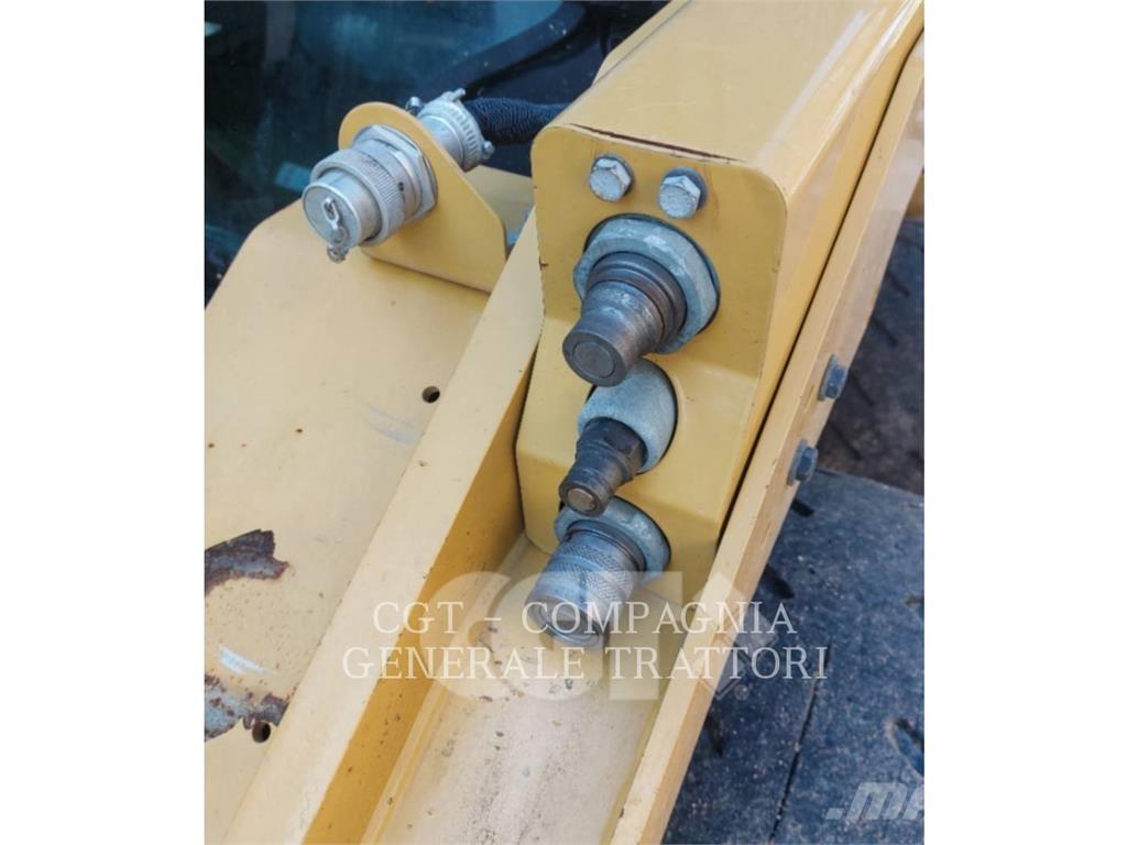 CAT 262D3 Ładowarki burtowe