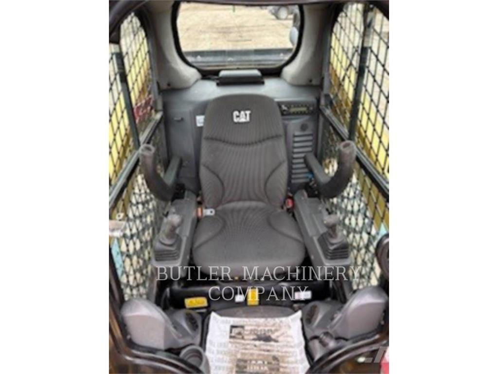 CAT 262D3 C3H2 Ładowarki burtowe