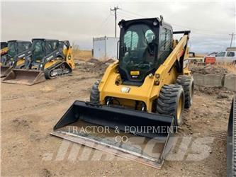 CAT 272D2 Ładowarki burtowe