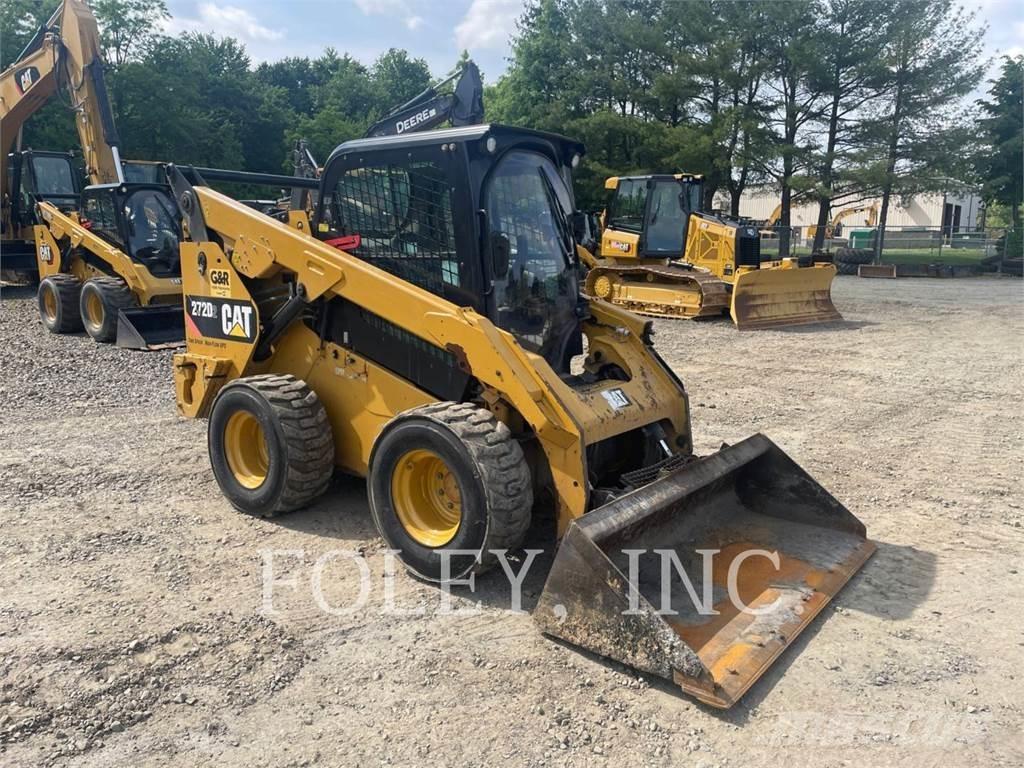 CAT 272D2 Ładowarki burtowe