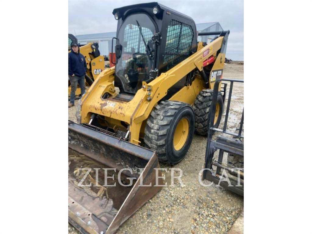 CAT 272D2 Ładowarki burtowe