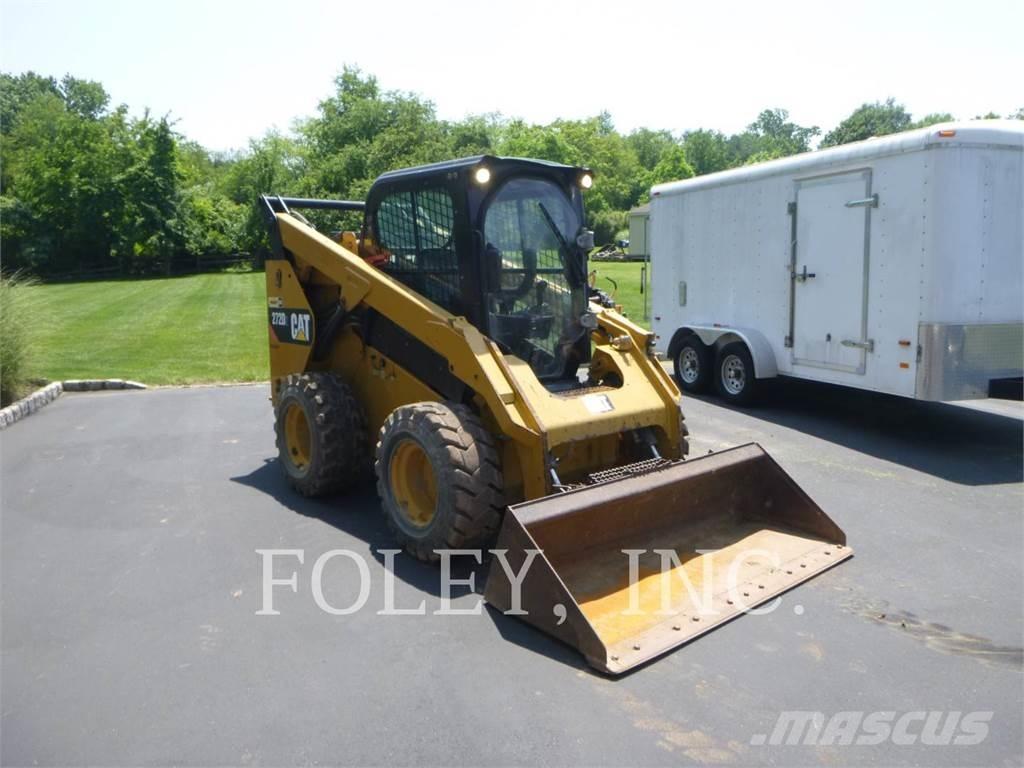 CAT 272D2 Ładowarki burtowe