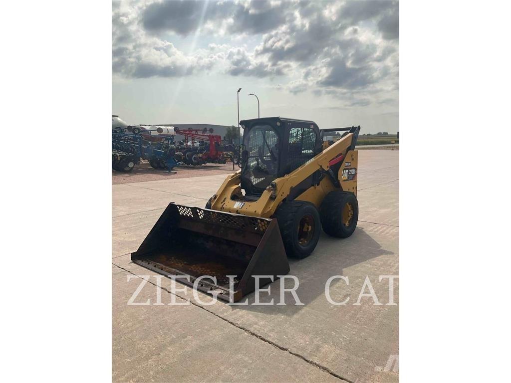 CAT 272D2XHP Ładowarki burtowe