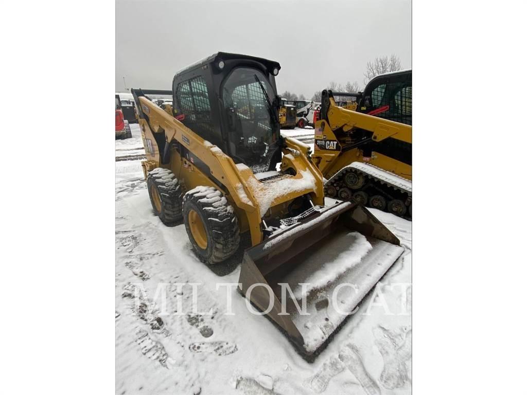 CAT 272D3 Ładowarki burtowe