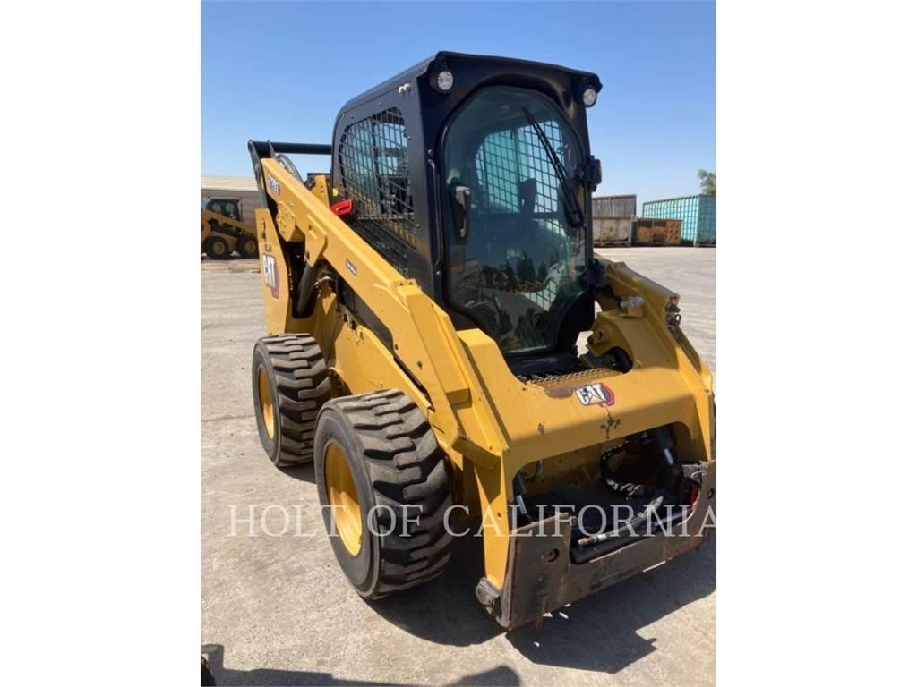 CAT 272D3 Ładowarki burtowe