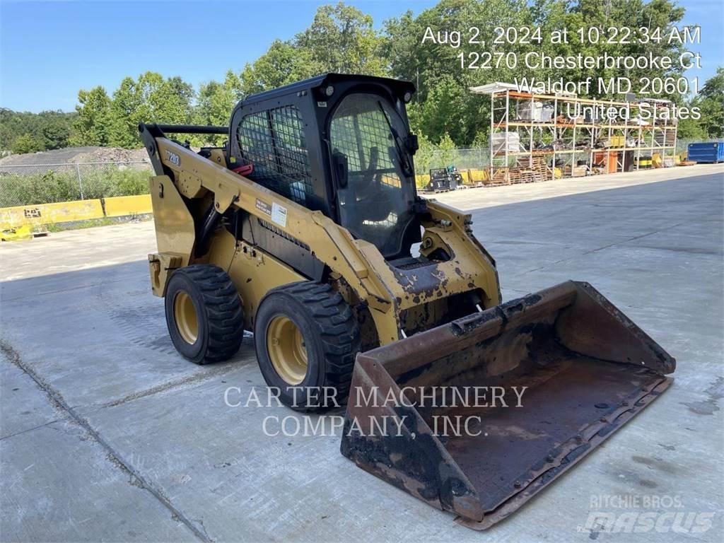 CAT 272D3 Ładowarki burtowe
