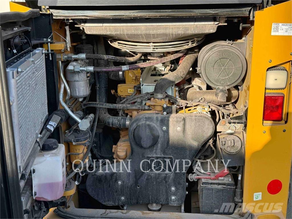 CAT 272D3 Ładowarki burtowe