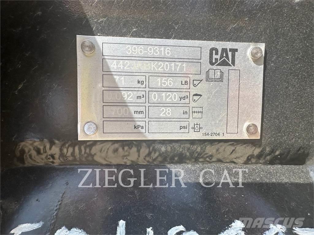 CAT 28 GP BUCKET Łyżki do ładowarek