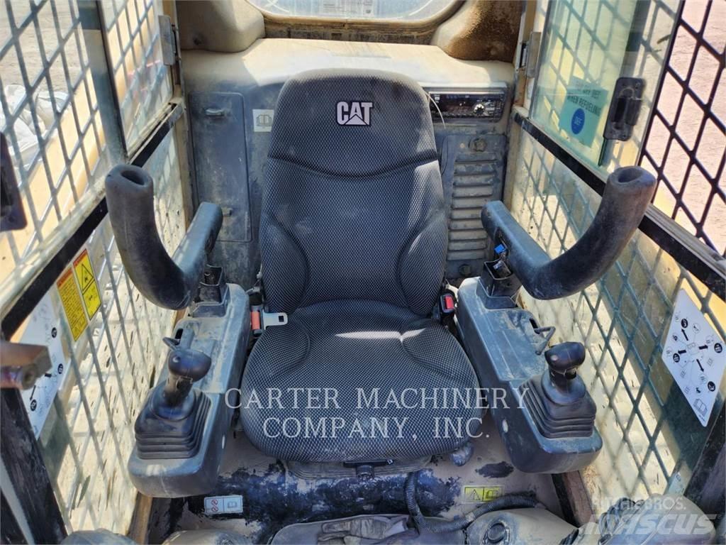 CAT 299D3 Ładowarki burtowe