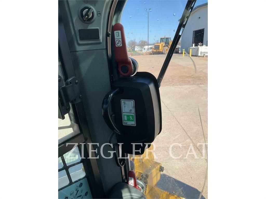 CAT 299D3 Ładowarki gąsienicowe