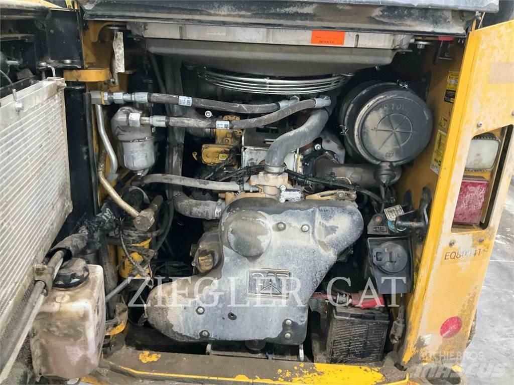 CAT 299D3XE Ładowarki gąsienicowe