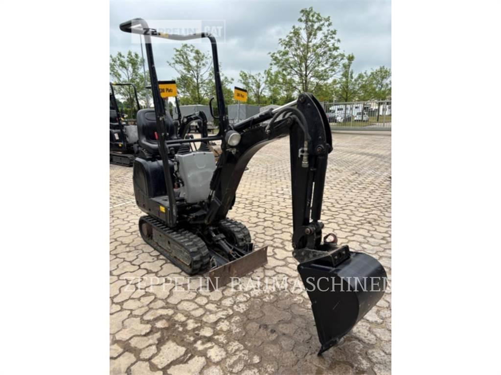 CAT 300.9D Koparki gąsienicowe