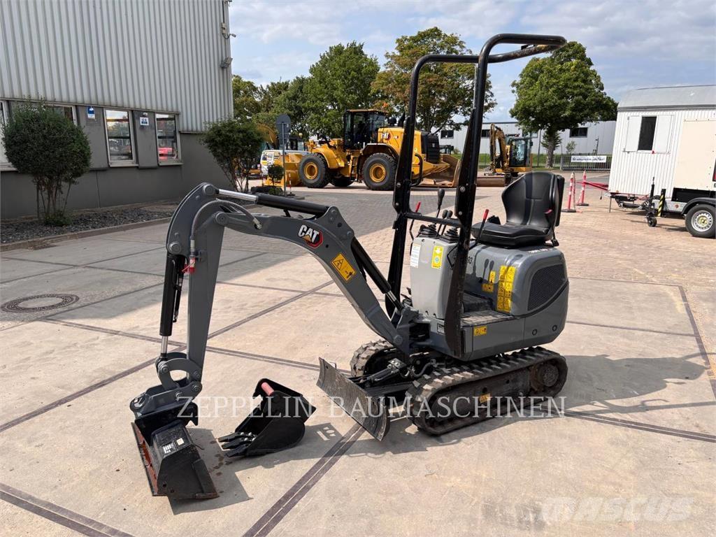 CAT 300.9D Koparki gąsienicowe