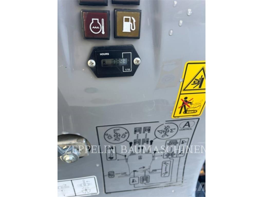 CAT 300.9D Koparki gąsienicowe