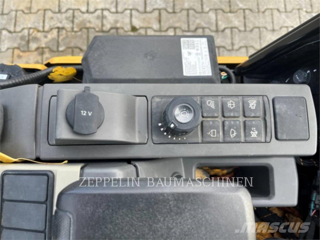 CAT 301.5-05A Koparki gąsienicowe