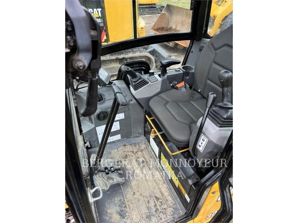 CAT 301.6-05 Koparki gąsienicowe