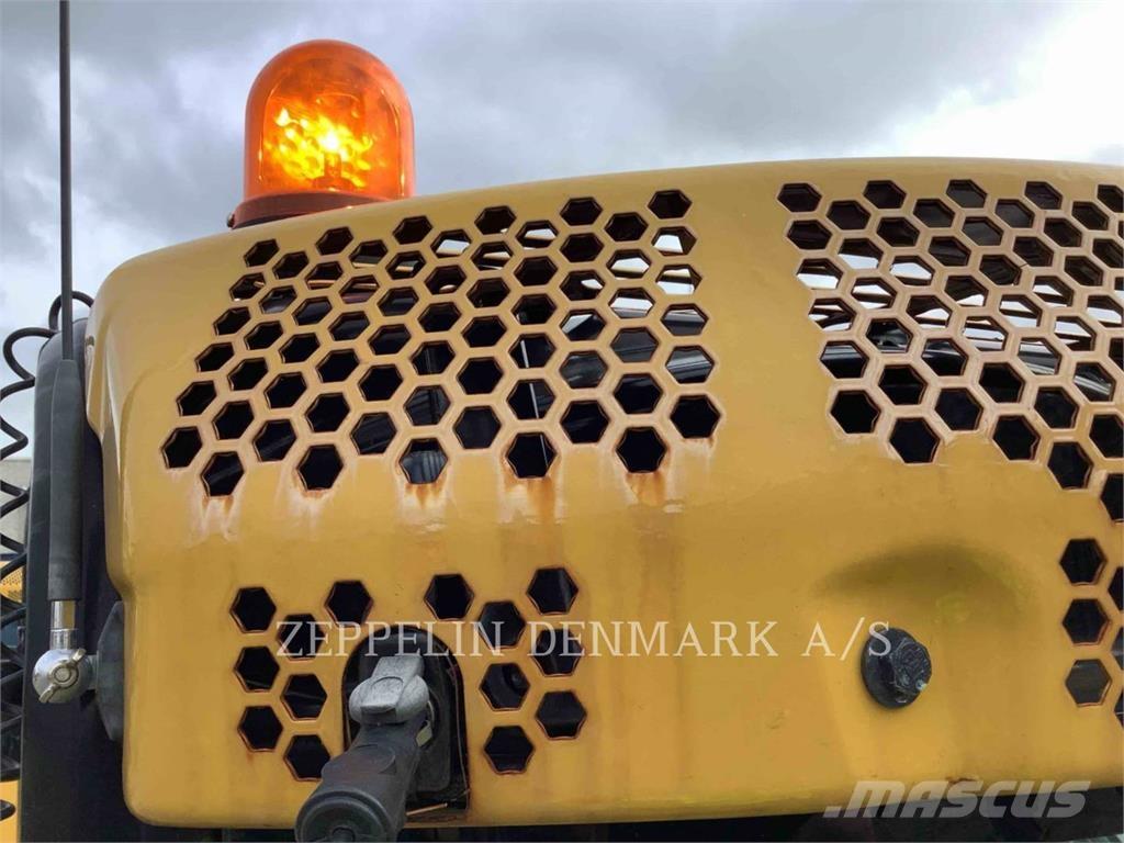 CAT 301.605 Koparki gąsienicowe