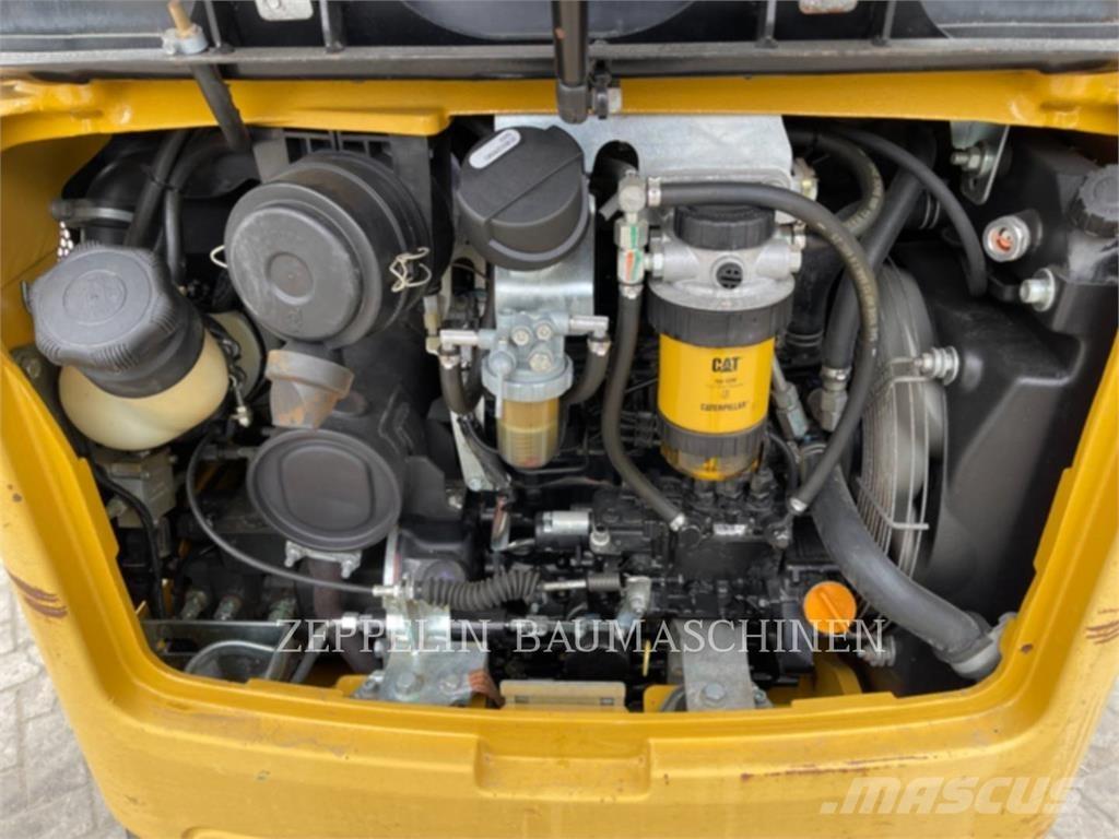 CAT 301.7D Koparki gąsienicowe